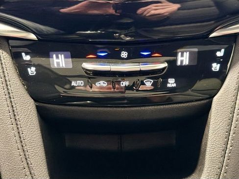 Used 2024 Cadillac XT6 Sport w/ Platinum Package image 16