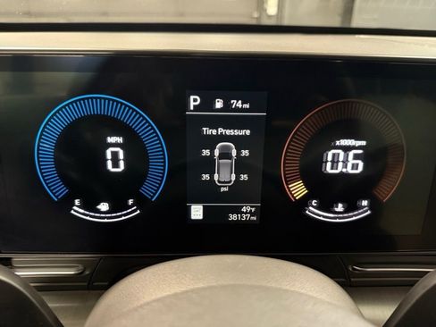 Used 2024 Hyundai Kona SEL image 18