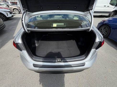 Used 2024 Toyota Corolla LE AWD/4WD image 11