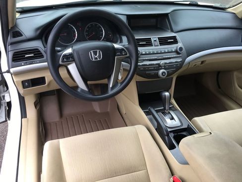 Used 2011 Honda Accord LX-P image 21
