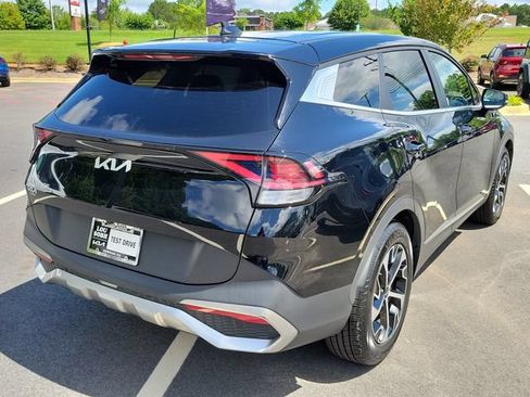 Used 2023 Kia Sportage EX FWD image 4
