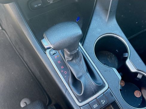 Used 2020 Kia Sportage LX image 13