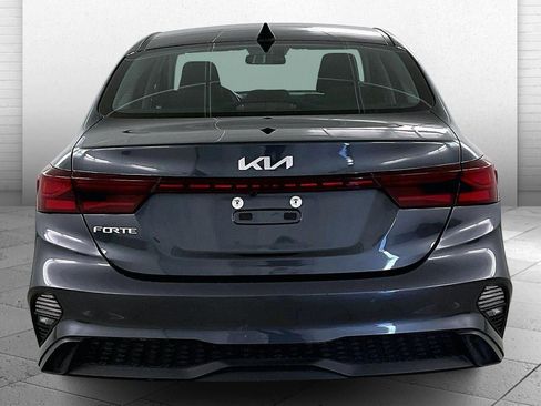 Used 2024 Kia Forte LXS image 6