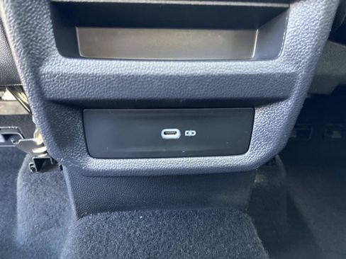 Used 2023 Volkswagen Taos SEL AWD/4WD image 19