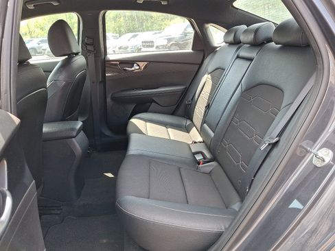 Used 2023 Kia Forte GT-Line w/ GT-Line Technology Package image 10