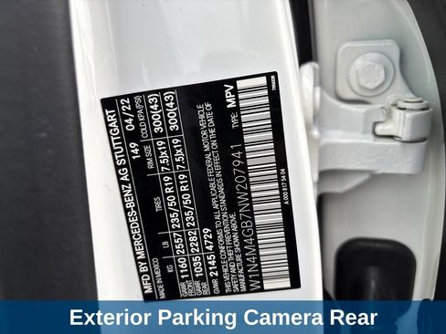 Used 2022 Mercedes-Benz GLB 250 w/ Premium Package Lite image 11