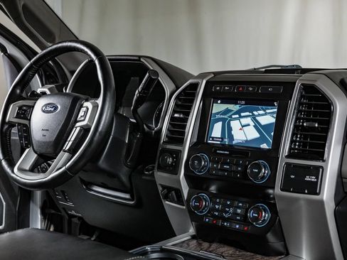Used 2019 Ford F250 Lariat w/ Lariat Ultimate Package AWD/4WD image 24