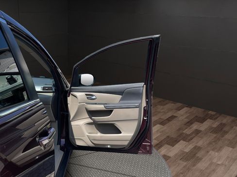 Used 2014 Honda Odyssey EX-L image 18