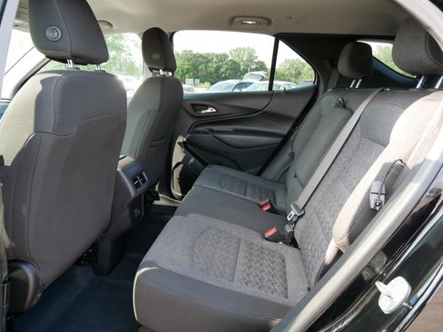 Used 2022 Chevrolet Equinox LT image 12