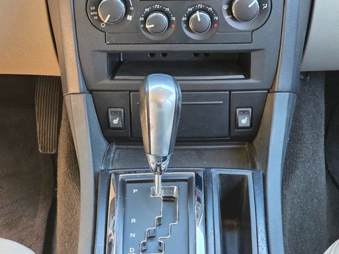 Used 2005 Dodge Magnum R/T w/ Convenience Group II RWD image 22