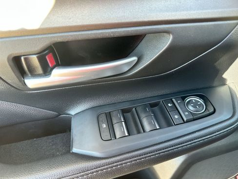 Used 2024 Toyota Grand Highlander XLE image 19