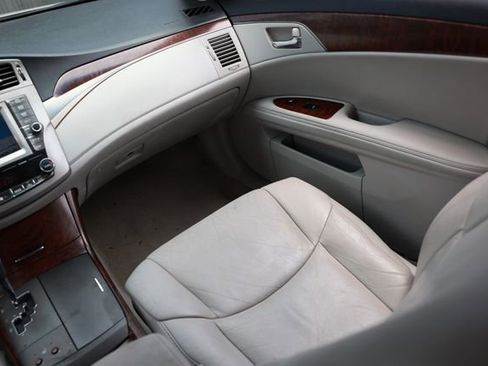 Used 2011 Toyota Avalon FWD image 25