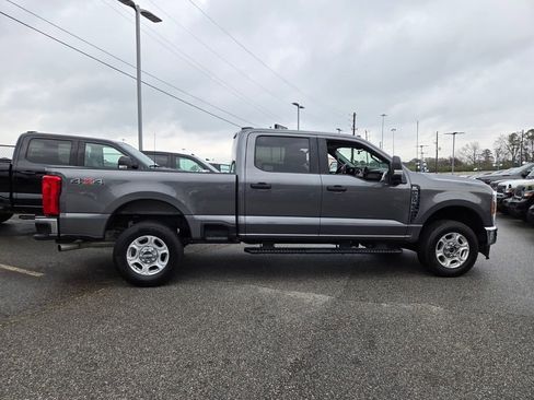 Used 2025 Ford F250 XLT AWD/4WD image 12