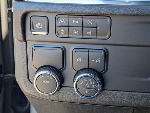 New 2026 Chevrolet Suburban LT w/ Comfort Package image 19