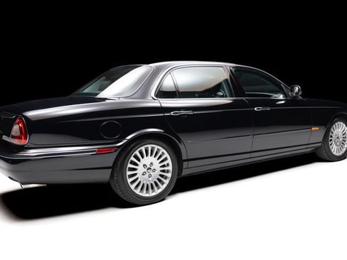 Used 2005 Jaguar XJ8 RWD image 24