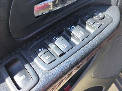 Used 2016 Dodge Grand Caravan R/T FWD image 12