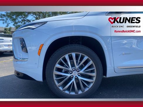 New 2026 Buick Enclave Avenir w/ Super Cruise Package FWD image 15