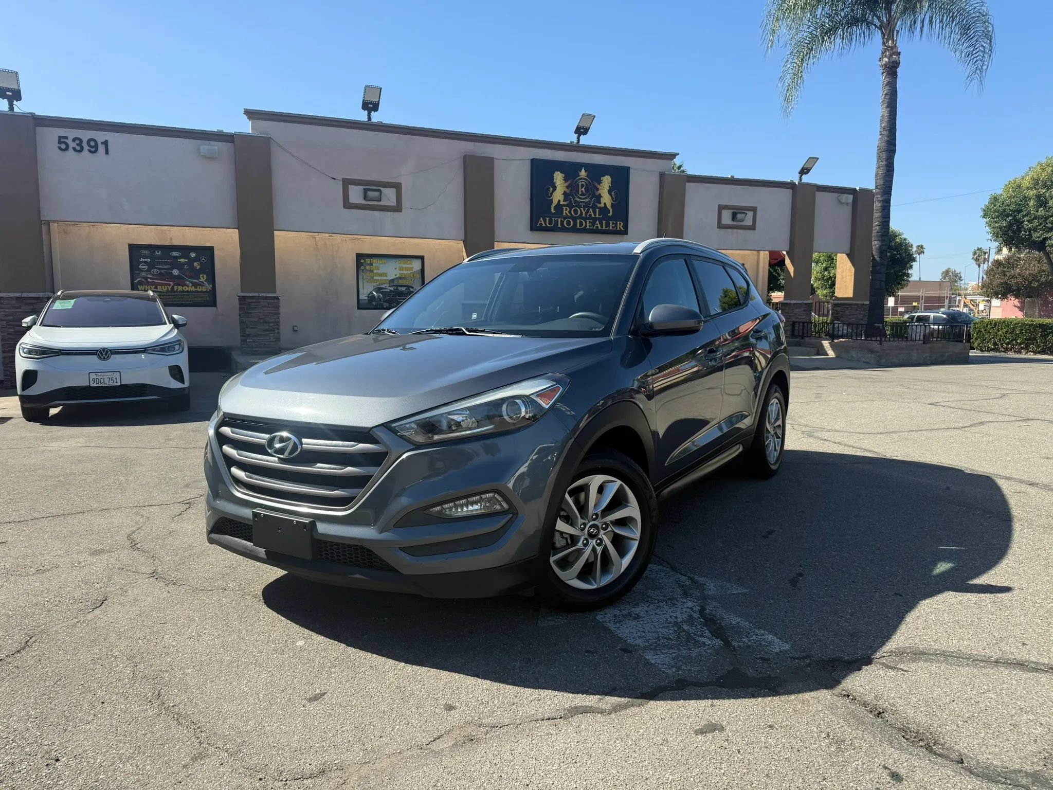 Used 2016 Hyundai Tucson SE w/ Option Group 02 FWD image 1