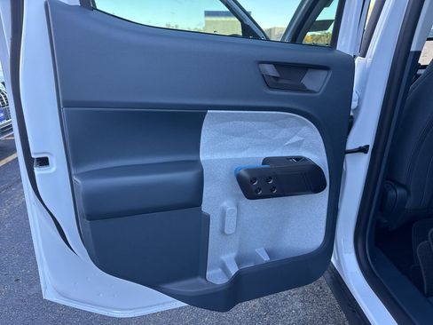 New 2025 Ford Maverick XLT image 19