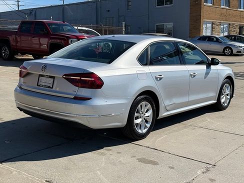 Used 2018 Volkswagen Passat 2.0T FWD image 6