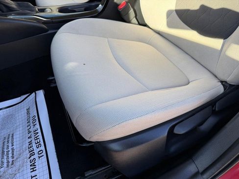 Used 2021 Toyota Corolla LE image 17