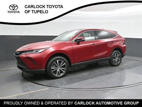 Used 2023 Toyota Venza LE image 1