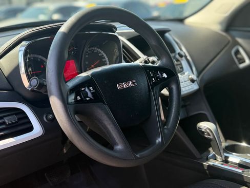 Used 2015 GMC Terrain SLE image 17