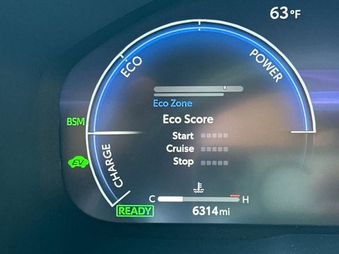 Used 2024 Toyota RAV4 XSE w/ Advanced Technology Package AWD/4WD image 21