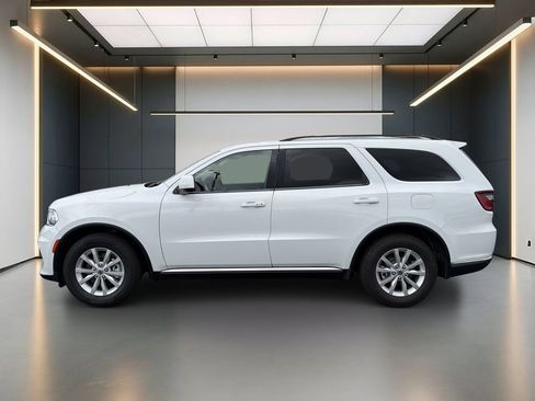 Used 2021 Dodge Durango SXT RWD image 2