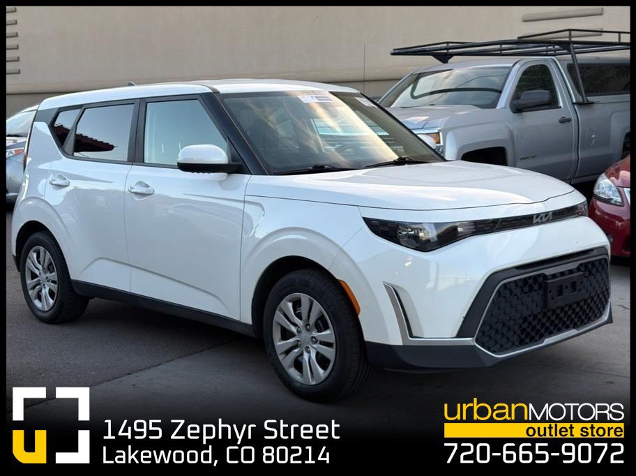 Used 2023 Kia Soul LX FWD image 1