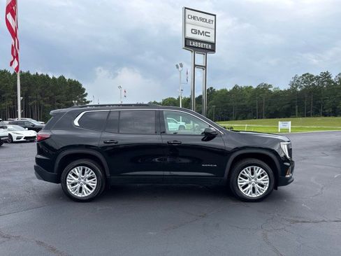 Used 2026 GMC Acadia Elevation w/ Elevation Premium Package FWD image 2