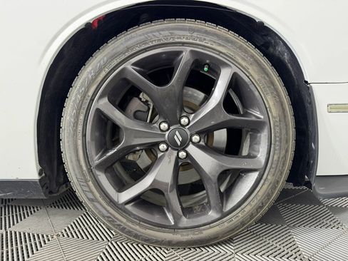 Used 2019 Dodge Challenger R/T image 38