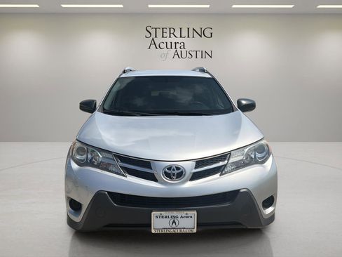 Used 2013 Toyota RAV4 LE AWD/4WD image 2