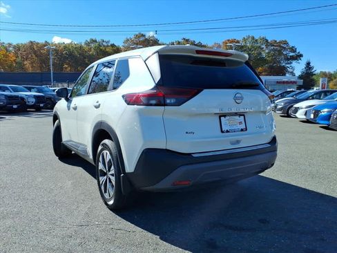 Certified 2023 Nissan Rogue SV image 7