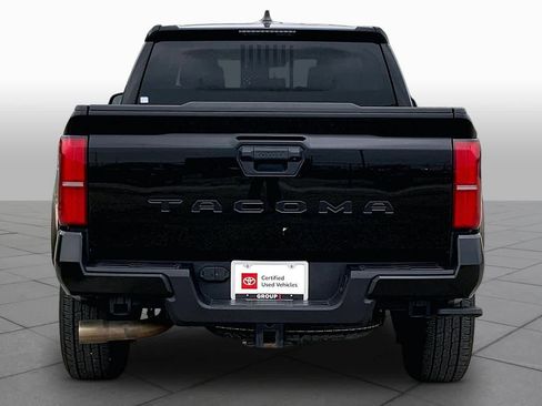 Used 2025 Toyota Tacoma TRD Sport RWD image 5