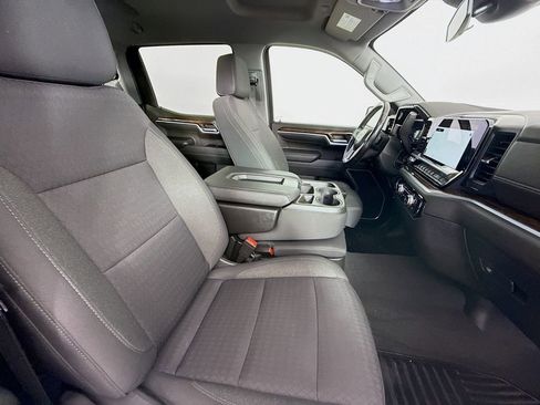 Used 2022 GMC Sierra 1500 SLE image 31
