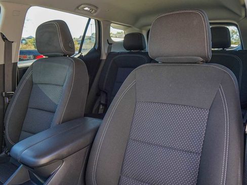 Used 2024 GMC Terrain SLE image 11