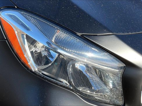 Used 2019 Mercedes-Benz GLA 250 4MATIC image 26