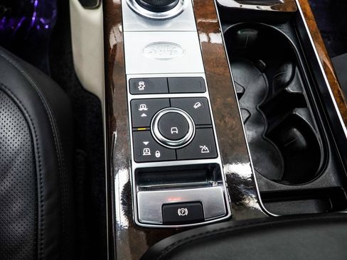 Used 2021 Land Rover Range Rover P525 Westminster Edition LWB AWD/4WD image 21