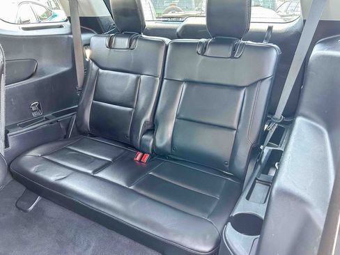 Used 2023 Ford Explorer XLT w/ Equipment Group 202A RWD image 24