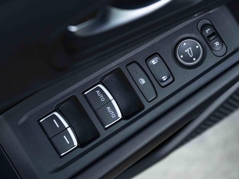 Used 2025 Honda Accord LX image 36