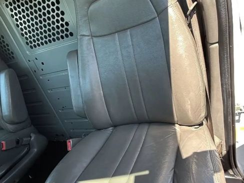 Used 2018 Chevrolet Express 3500 w/ Driver Convenience Package RWD image 29