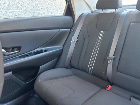 Used 2025 Hyundai Elantra SEL FWD image 40