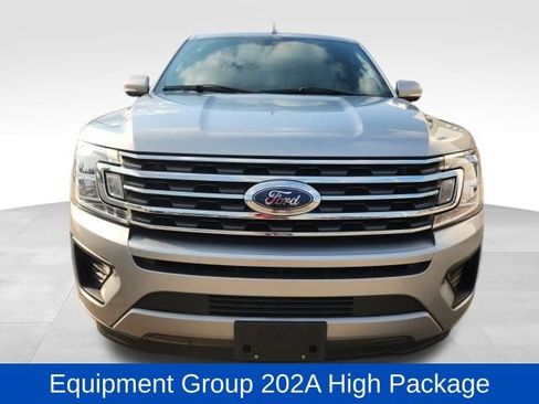 Used 2021 Ford Expedition XLT image 3