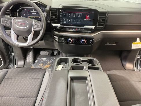 New 2026 GMC Sierra 1500 Elevation image 10