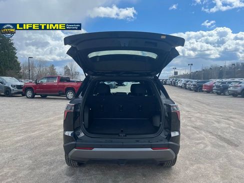 Used 2025 Chevrolet Equinox LT image 8