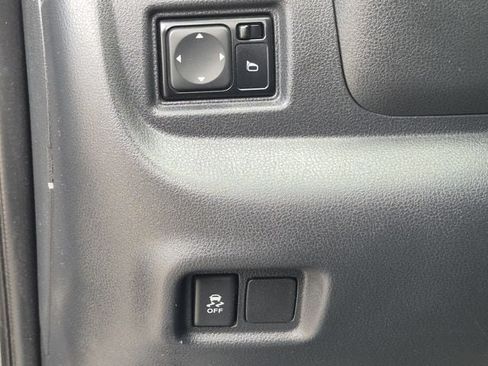 Used 2019 Nissan Versa S Plus FWD image 9