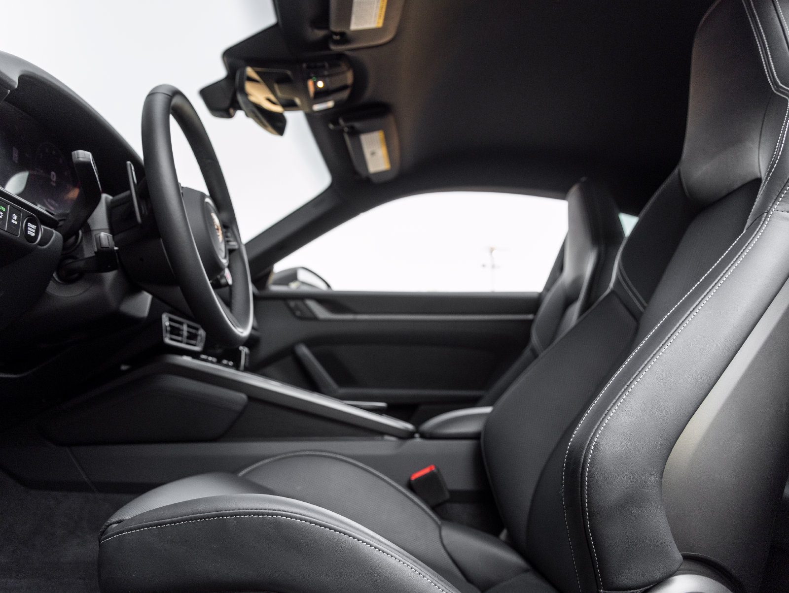 Certified 2025 Porsche 911 Carrera RWD image 27