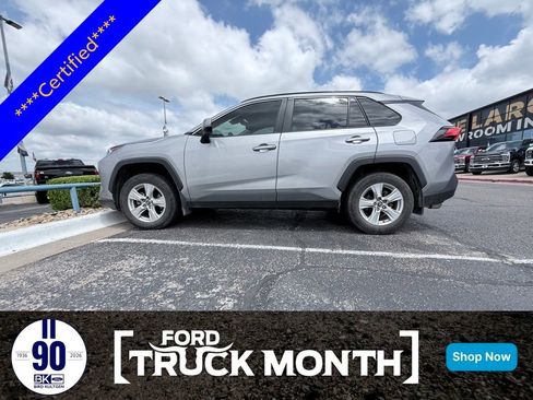 Used 2021 Toyota RAV4 XLE FWD image 1