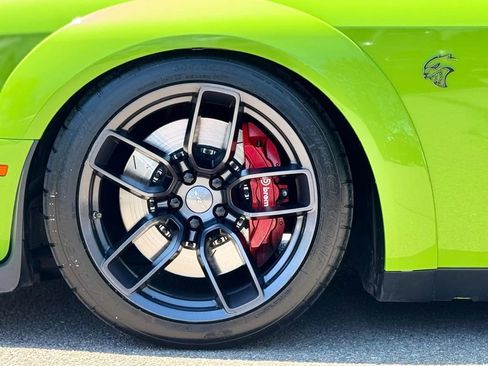 Used 2019 Dodge Challenger SRT Hellcat RWD image 11